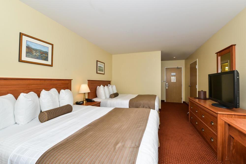 Best Western Plus Moncton Hotel Bagian luar foto