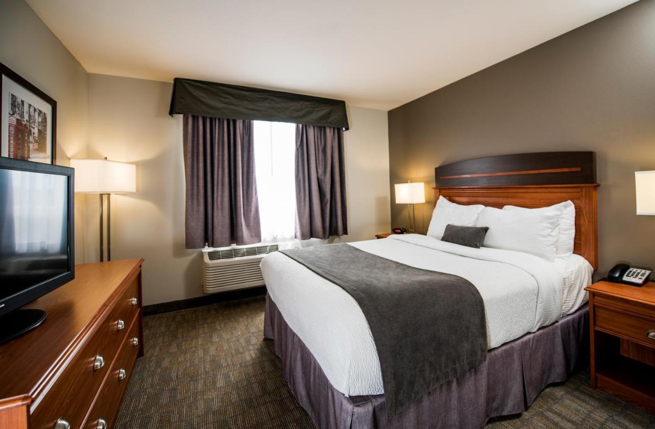 Best Western Plus Moncton Hotel Bagian luar foto