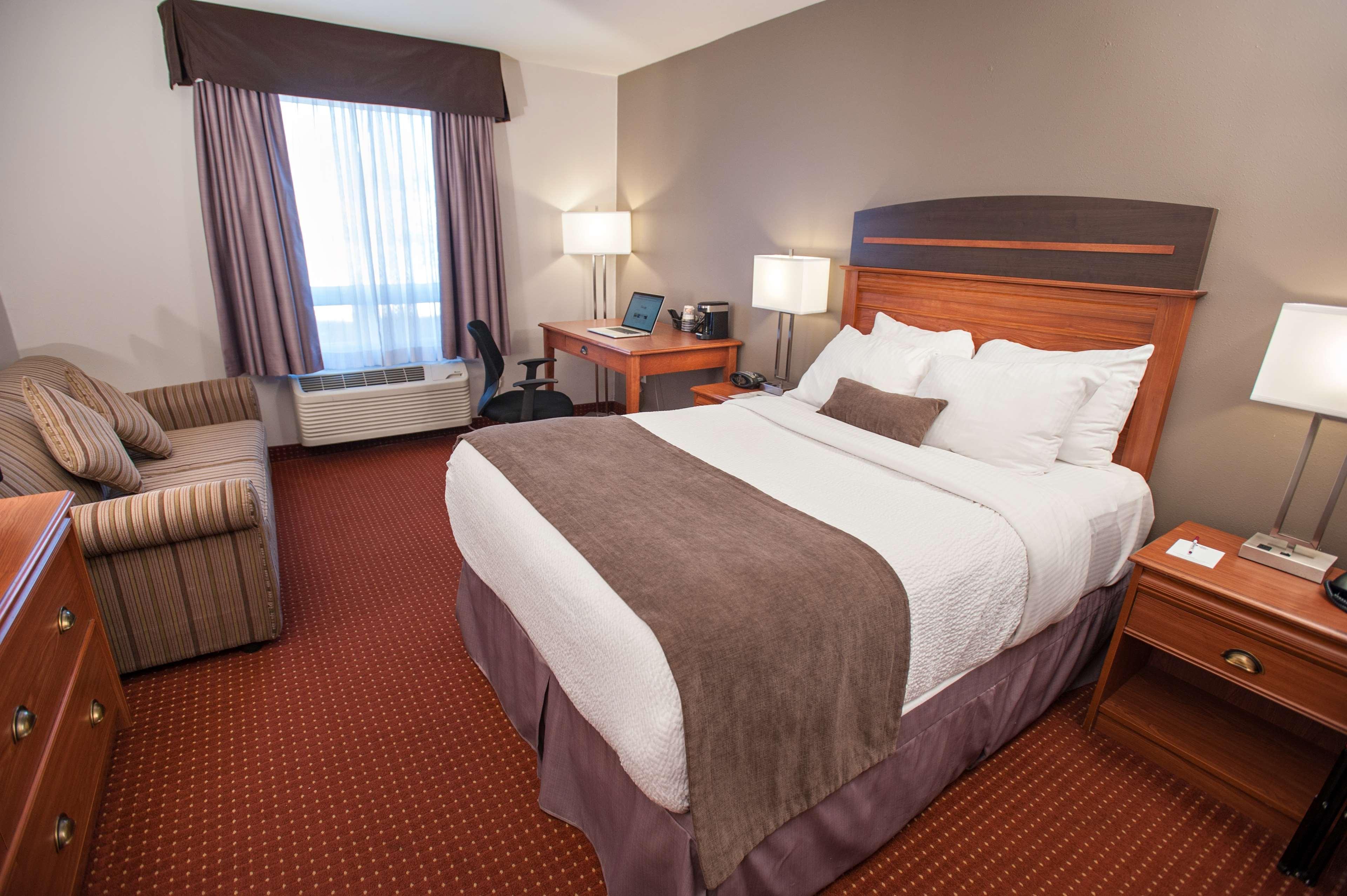 Best Western Plus Moncton Hotel Bagian luar foto